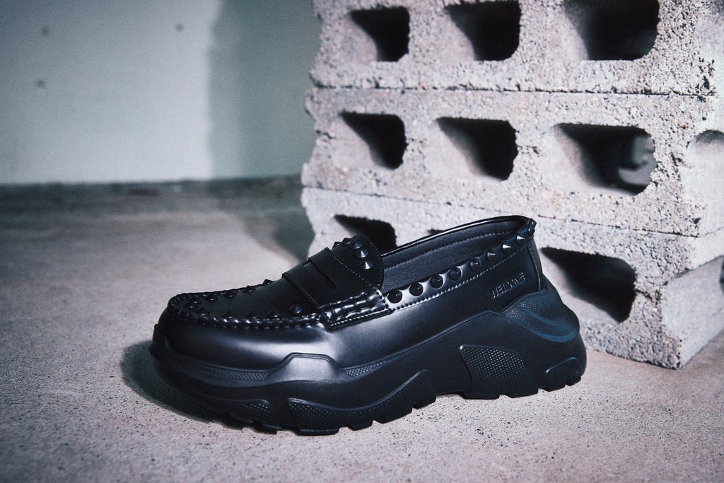 あき AKIKOAOKI X WE11DONE】BLACK WOMENS MATTE BLACK STUDDED