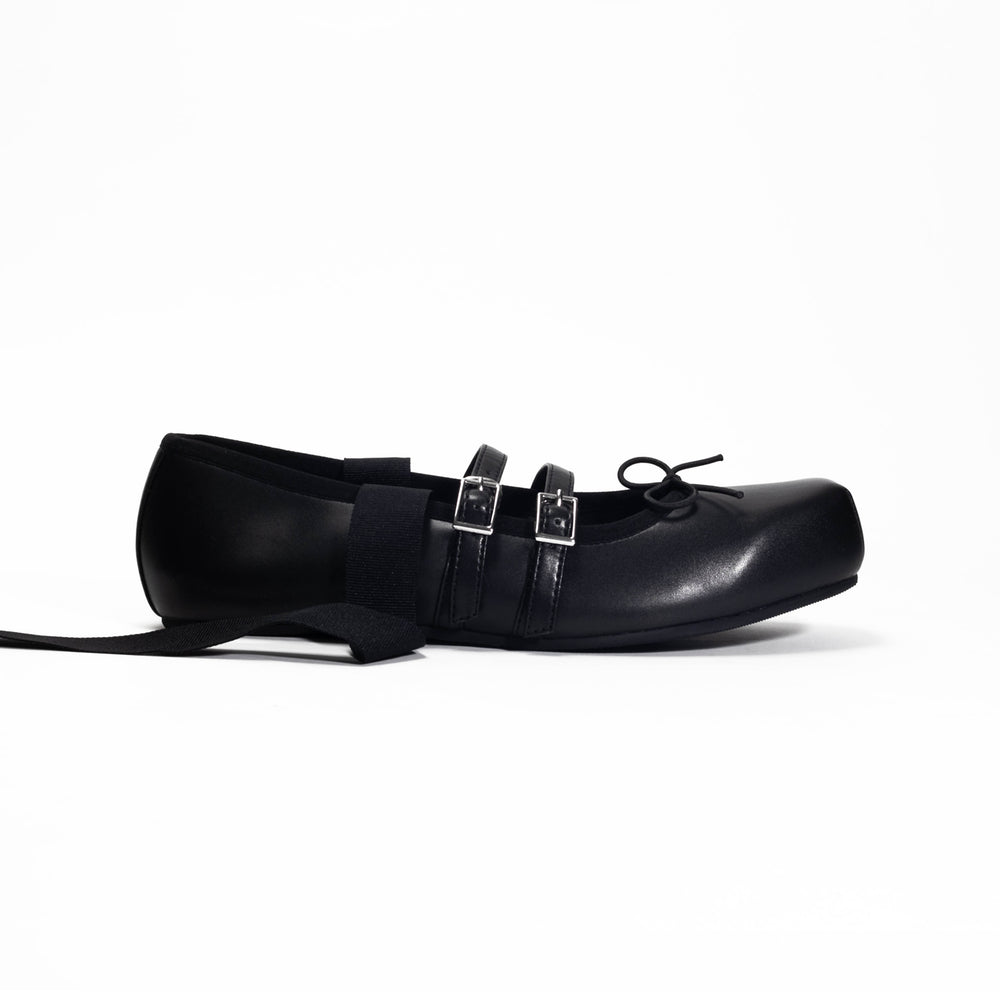 Giselle Flat Black