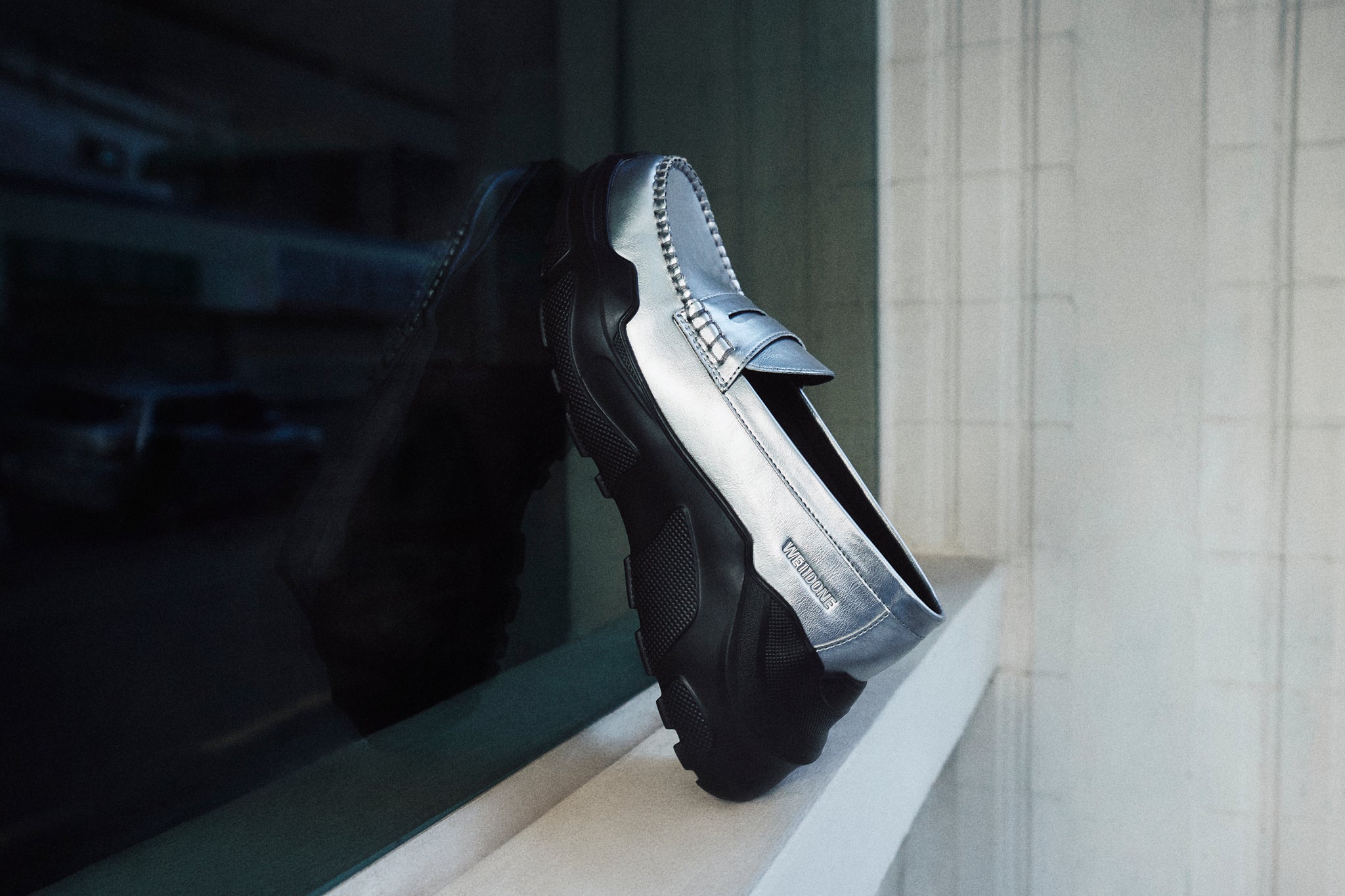 【AKIKOAOKI X WE11DONE】SILVER WOMENS SILVER LOAFERS