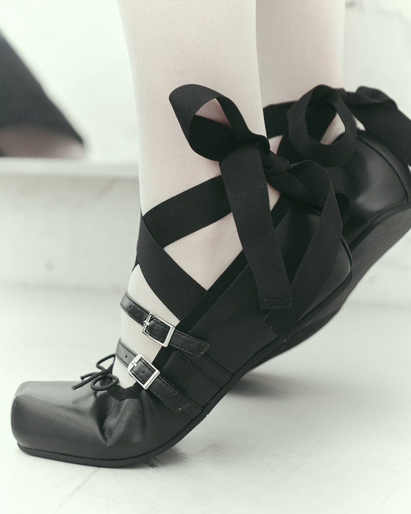 Giselle Flat Black