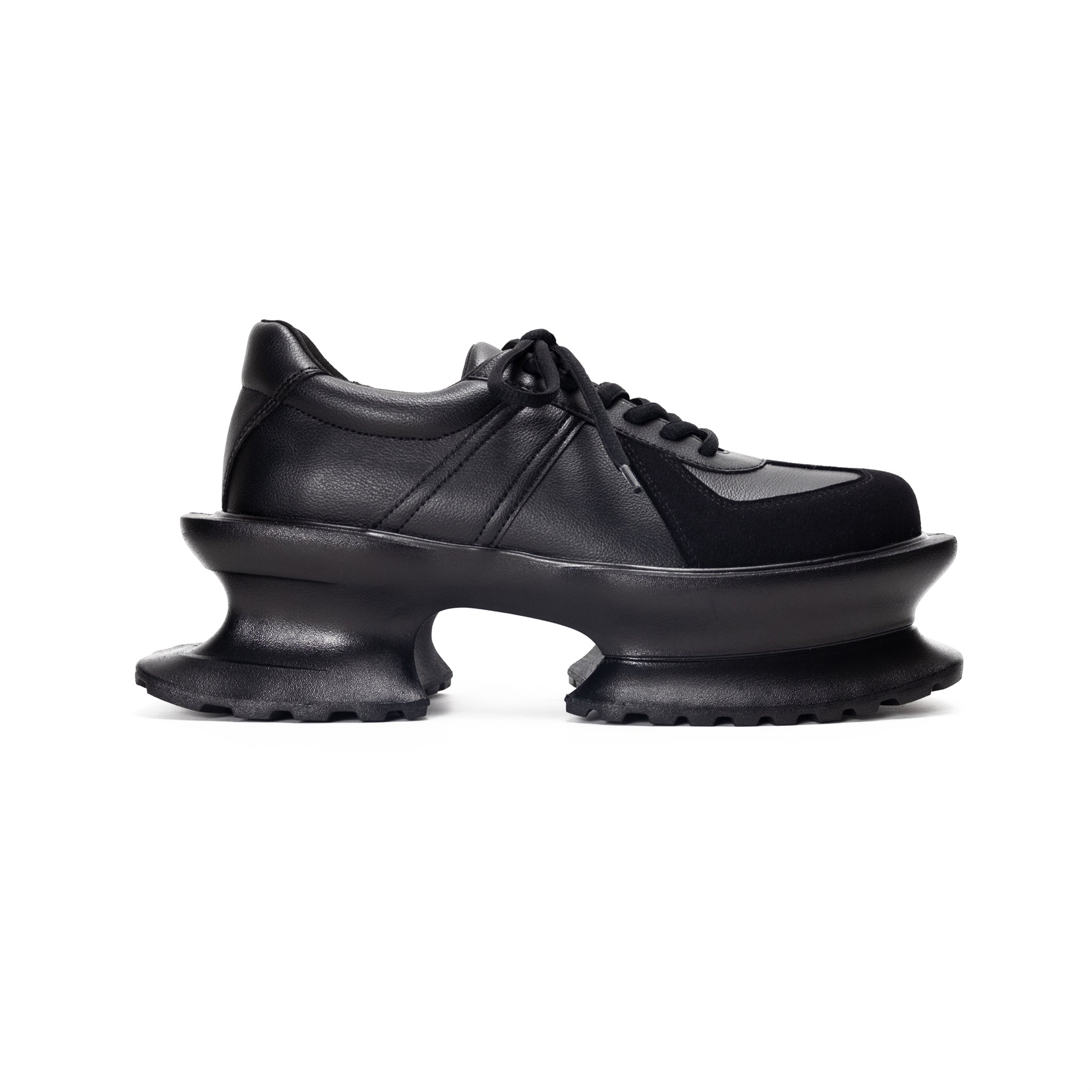 Victoria Black Leather × Black