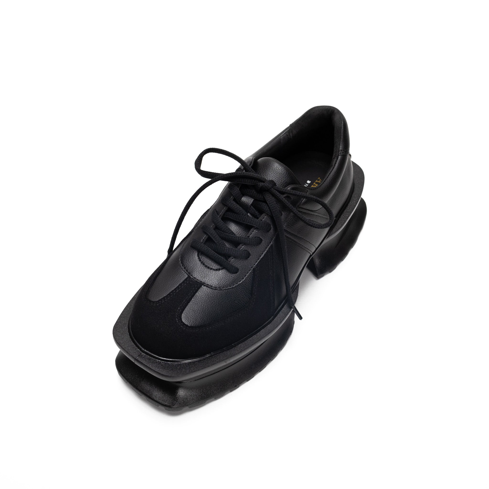 Victoria Black Leather × Black