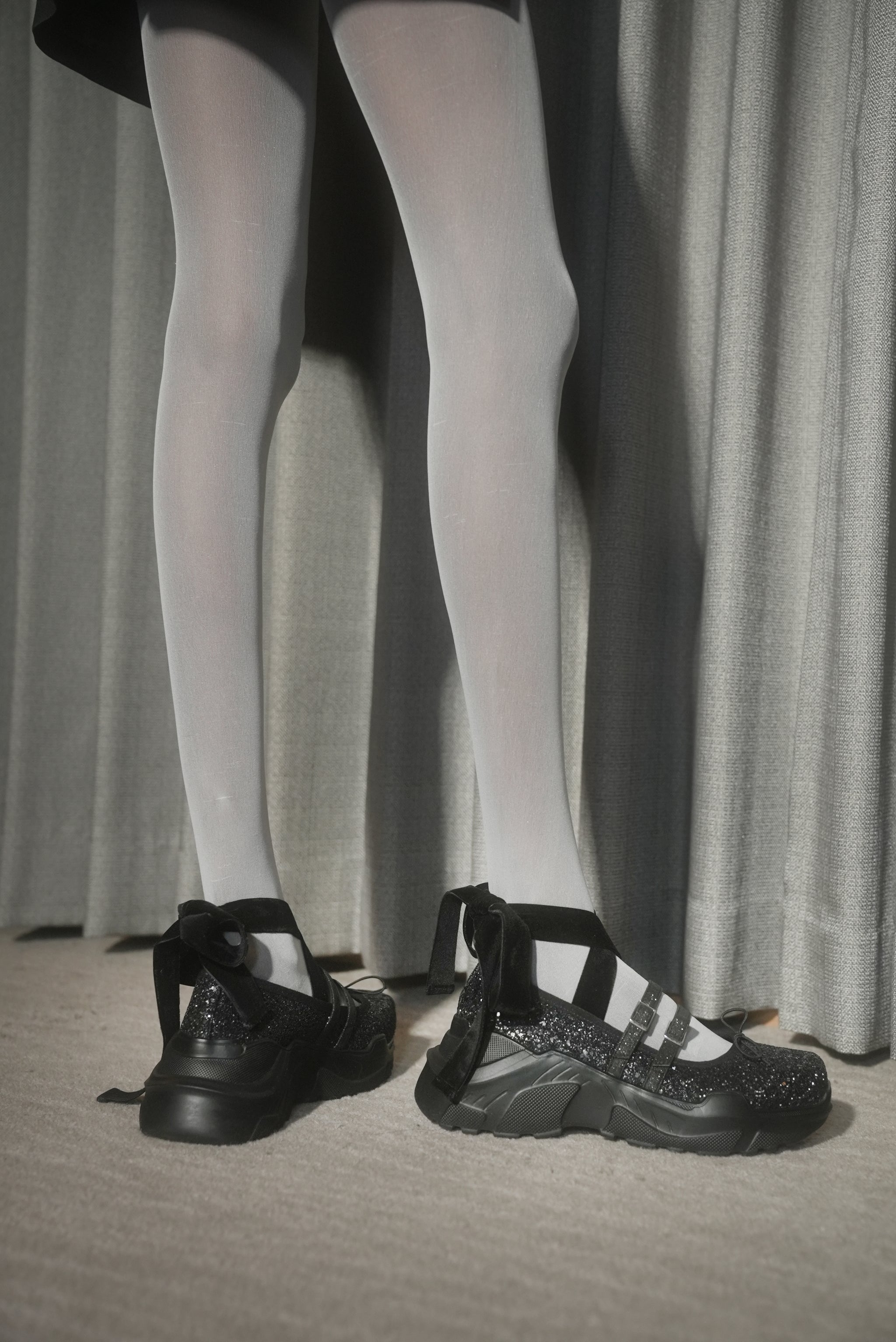 Giselle_glitter Black glitter×BK