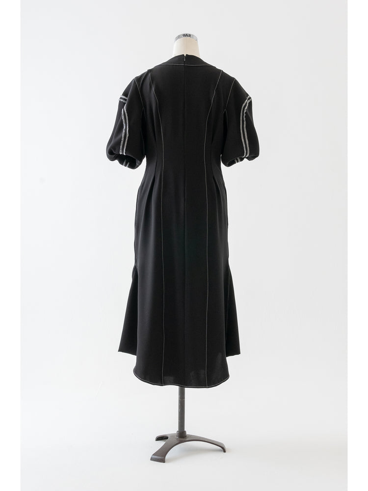 
            
                Load image into Gallery viewer, Heads tail dress-02
            
        