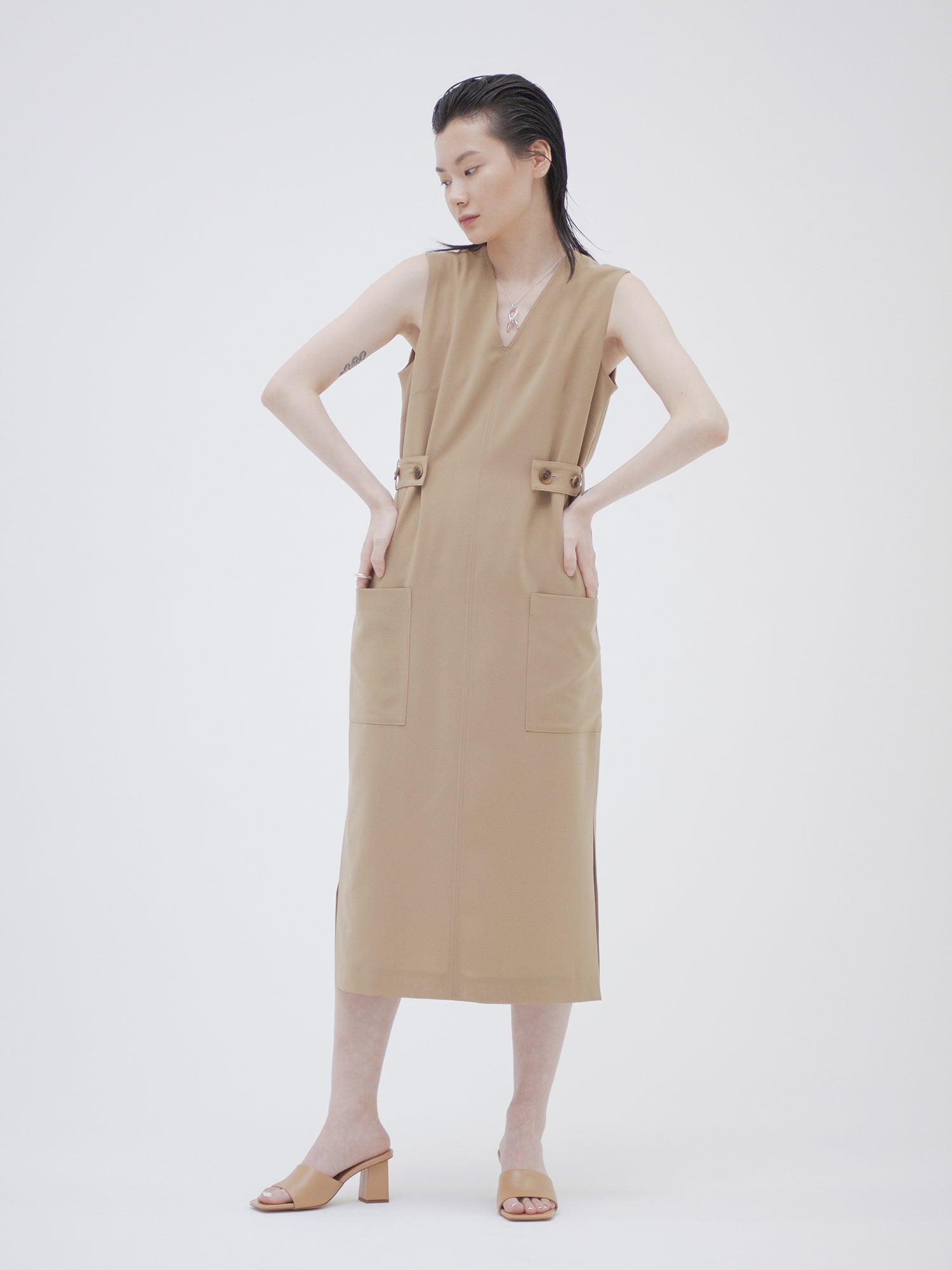 AA-noon　V neck dress
