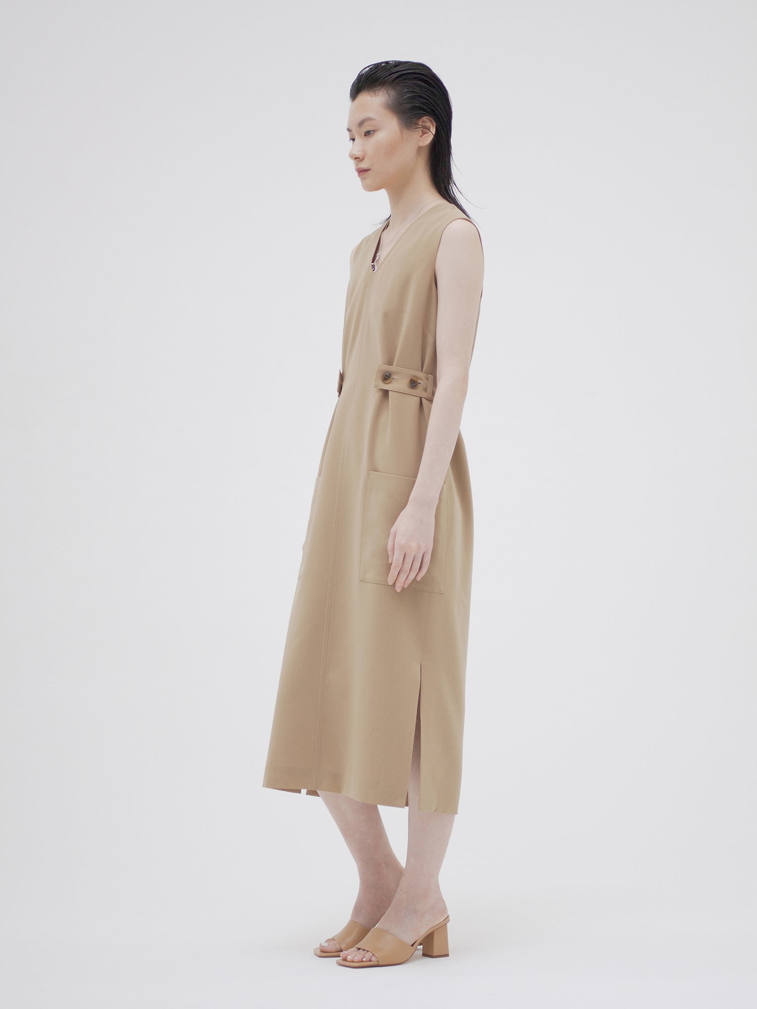 AA-noon　V neck dress